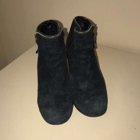 Black booties! - Picture 2 of 7